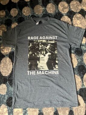 Gildan Gray Portland Protest Frog/Rage Against The Machine Graphic Tee (Small)